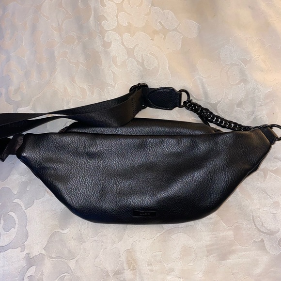 Aldo Fancypack - Picture 2 of 3